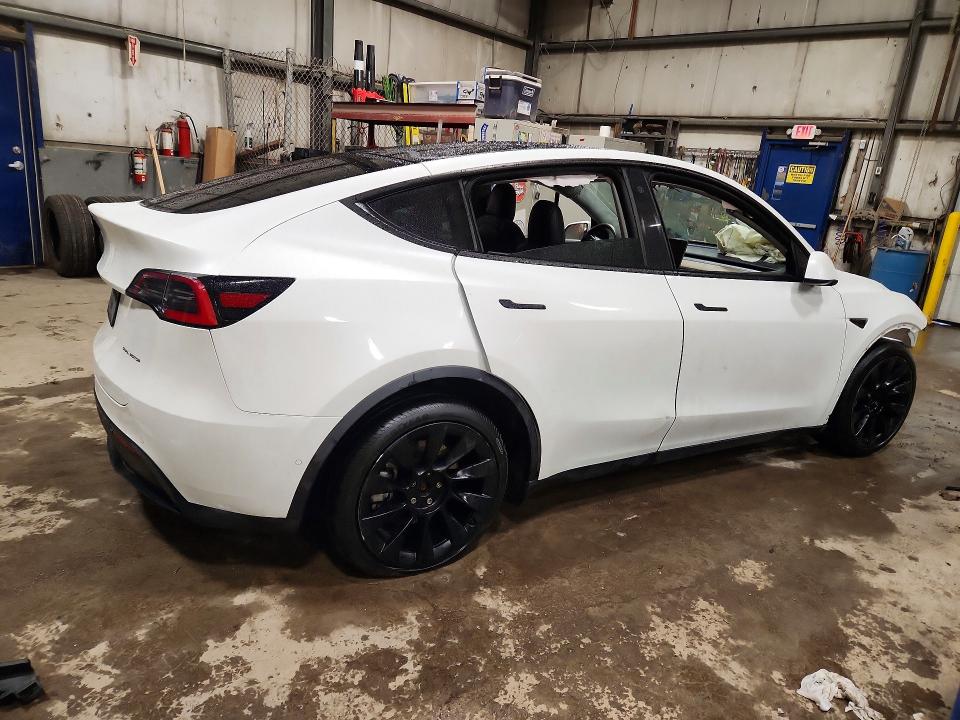 73387305 :رقم المزاد ، 5YJYGDEE7MF088921 vin ، 2021 Tesla Model Y مزاد بيع