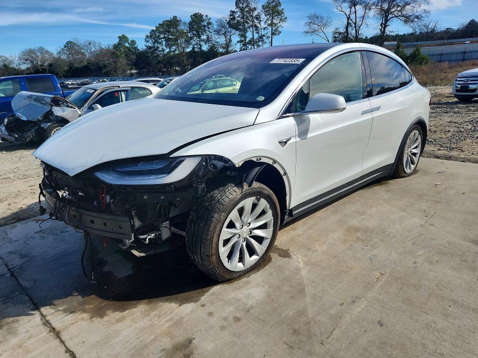 77742335 :رقم المزاد ، 5YJXCAE28LF237752 vin ، 2020 Tesla Model X مزاد بيع