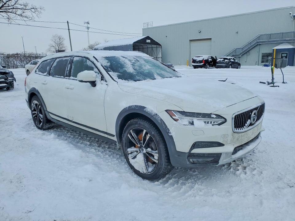 Продаж на аукціоні авто 2018 Volvo V90 Cross Country, vin: YV4A22NL1J1015256, номер лоту: 73330025