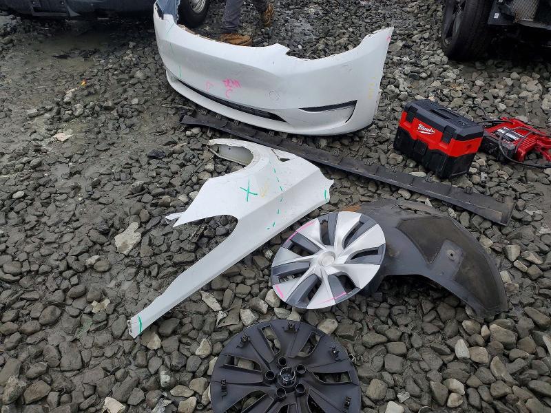 76759335 :رقم المزاد ، 7SAYGDEE8PA093243 vin ، 2023 Tesla Model Y مزاد بيع