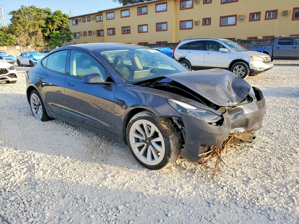 Продажа на аукционе авто 2023 Tesla Model 3, vin: 5YJ3E1EA0PF563230, номер лота: 77557595