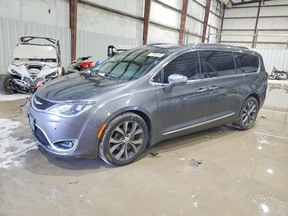 Продажа на аукционе авто 2017 Chrysler Pacifica, vin: 2C4RC1GG6HR669995, номер лота: 75080345