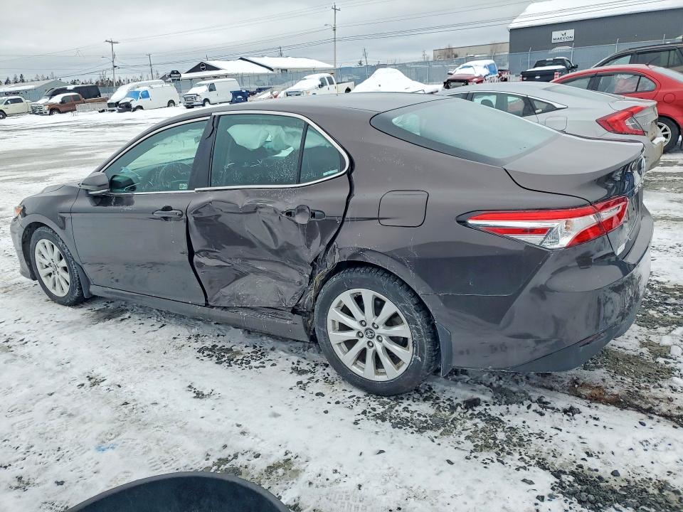 Продаж на аукціоні авто 2018 Toyota Camry Le 4dr, vin: 4T1B11HK6JU063336, номер лоту: 74802155