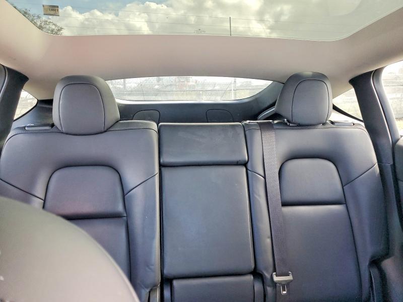 77671495 :رقم المزاد ، 7SAYGAEE2RF124149 vin ، 2024 Tesla Model Y مزاد بيع