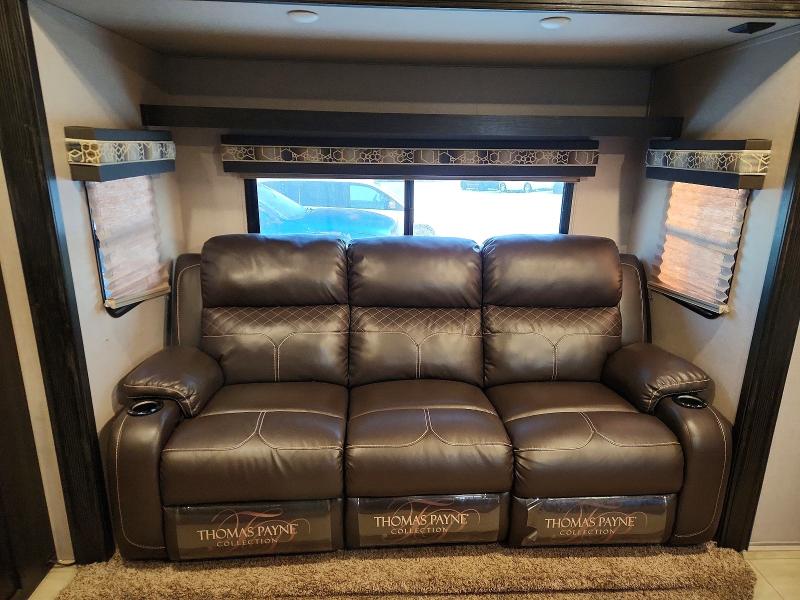 75285955 :رقم المزاد ، 4X4TXLE22KF166003 vin ، 2019 Wildwood Xlr مزاد بيع