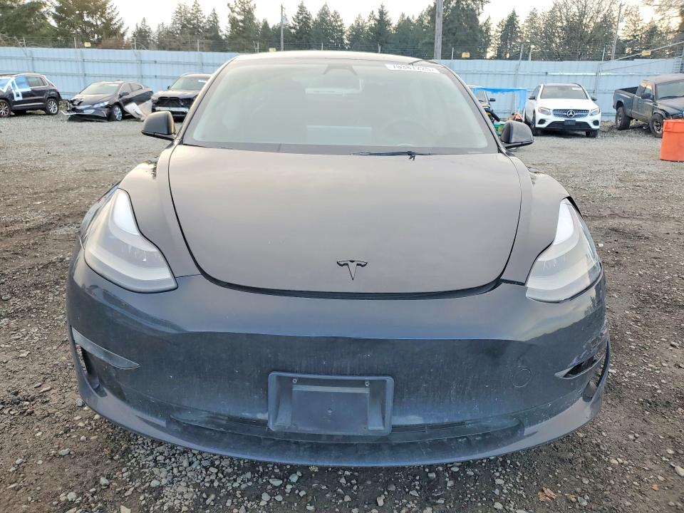 76387225 :رقم المزاد ، 5YJ3E1EB5NF108105 vin ، 2022 Tesla Model 3 مزاد بيع