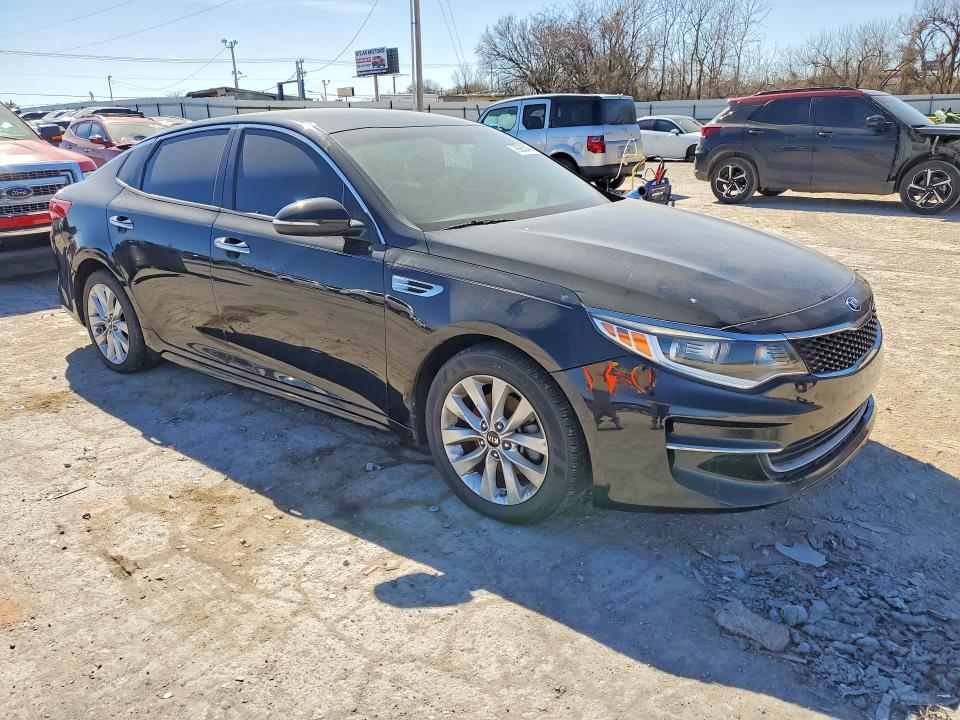 2018 Kia Optima მანქანა იყიდება აუქციონზე, vin: 5XXGT4L35JG254869, აუქციონის ნომერი: 78665045