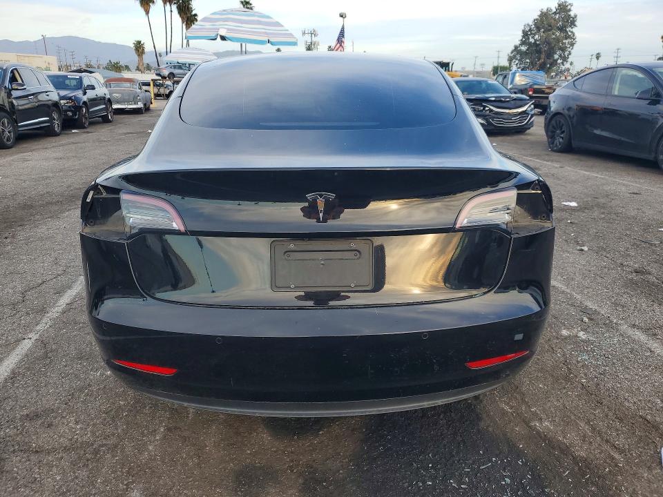 77514215 :رقم المزاد ، 5YJ3E1EAXMF871291 vin ، 2021 Tesla Model 3 مزاد بيع