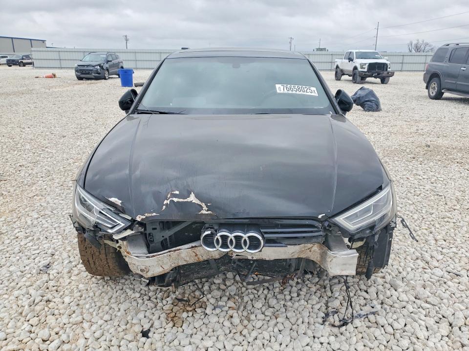 Продажа на аукционе авто 2019 Audi A3, vin: WAUGUGFF1K1010103, номер лота: 76658025