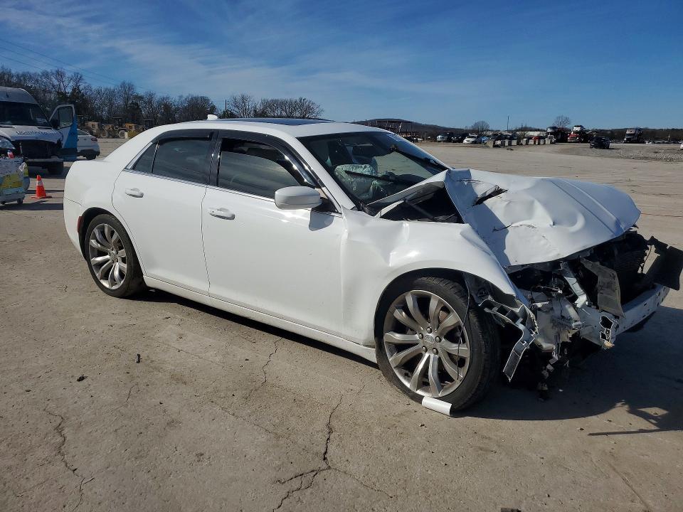 78165725 :رقم المزاد ، 2C3CCAAG8JH222647 vin ، 2018 Chrysler 300 مزاد بيع