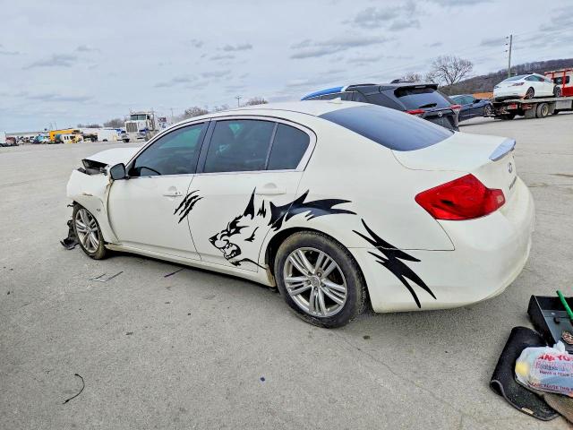 76861895 :رقم المزاد ، JN1CV6AR3FM650749 vin ، 2015 Infiniti Q40 مزاد بيع