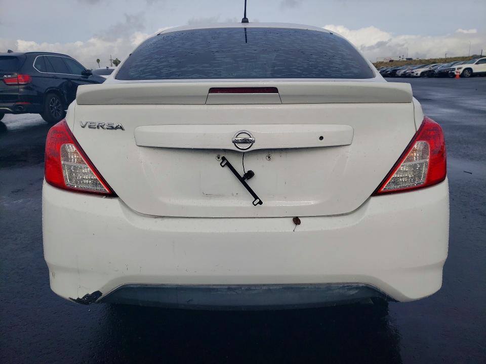 2018 Nissan Versa მანქანა იყიდება აუქციონზე, vin: 3N1CN7AP3JL818039, აუქციონის ნომერი: 75973515