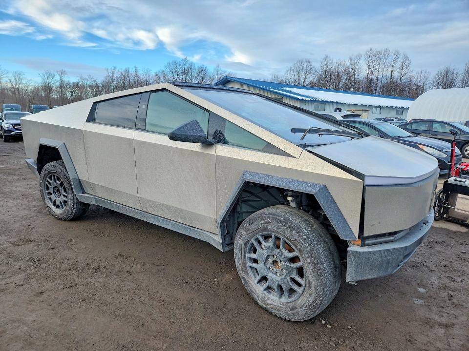 79460355 :رقم المزاد ، 7G2CEHEE3RA000245 vin ، 2024 Tesla Cybertruck مزاد بيع