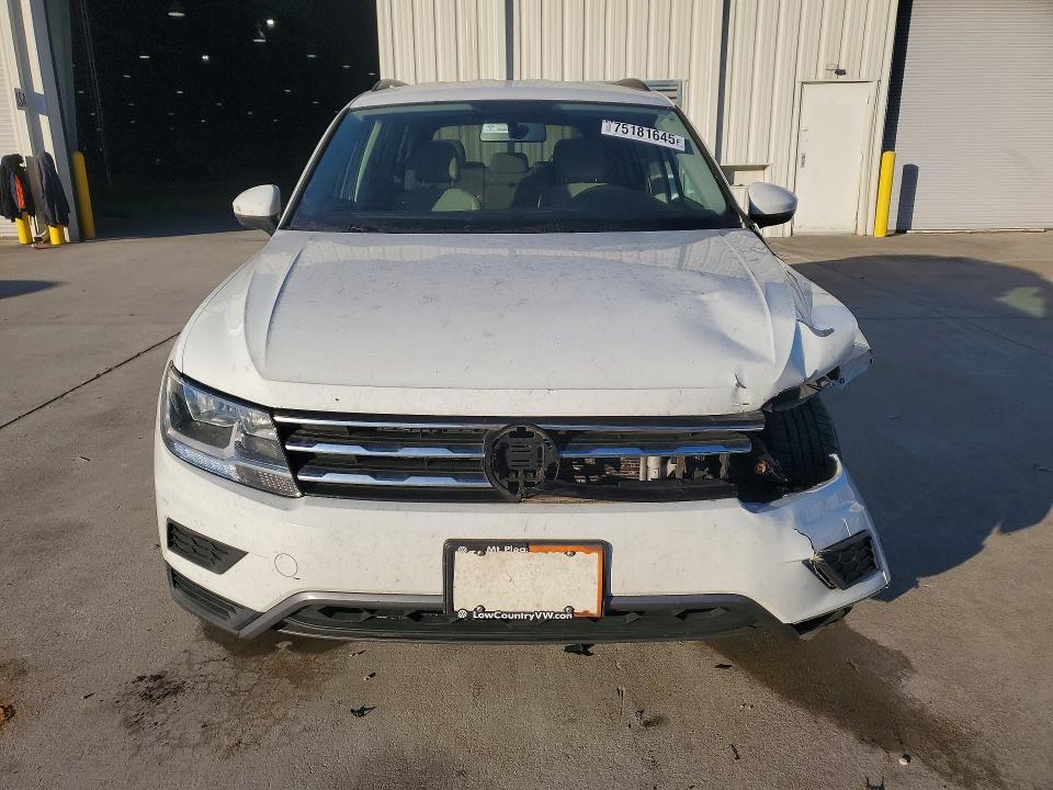 Продаж на аукціоні авто 2018 Volkswagen Tiguan, vin: 3VV1B7AX9JM111505, номер лоту: 75181645