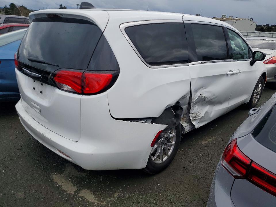 74461445 :رقم المزاد ، 2C4RC1CG3RR195091 vin ، 2024 Chrysler Voyager مزاد بيع