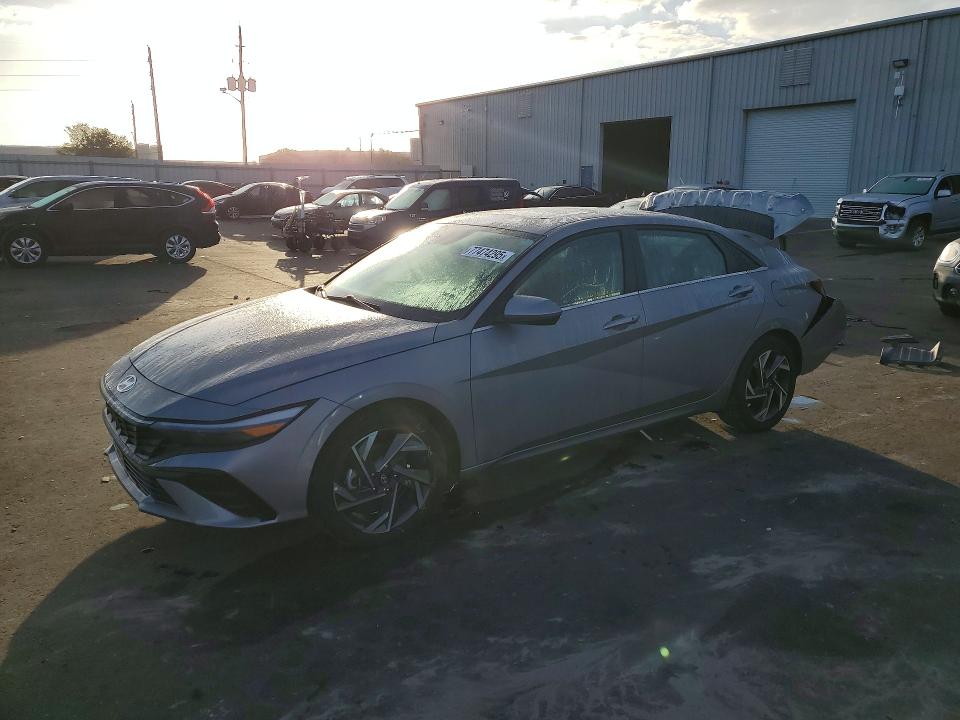 2025 Hyundai Elantra მანქანა იყიდება აუქციონზე, vin: KMHLS4DG5SU974232, აუქციონის ნომერი: 77474295