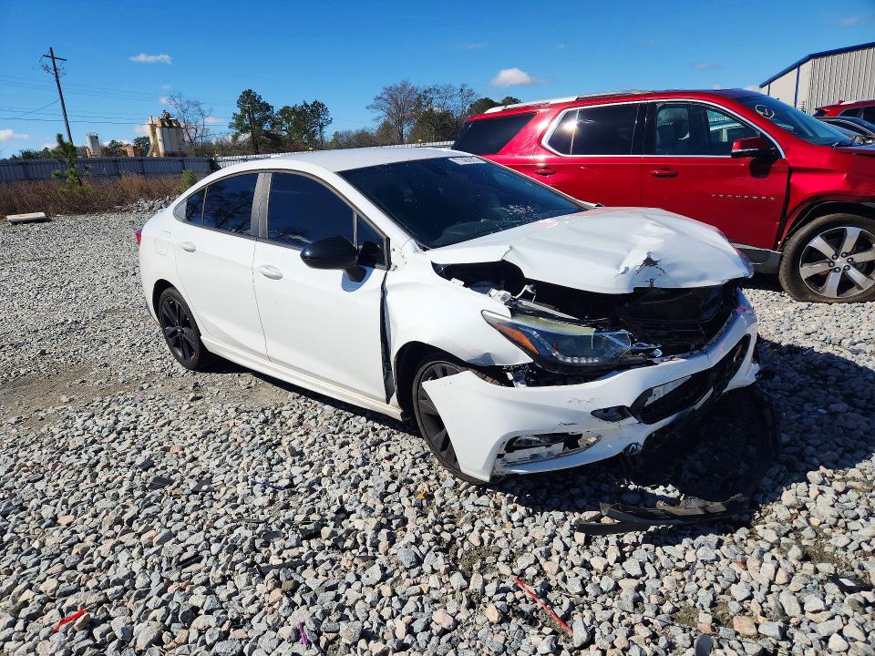 77365625 :رقم المزاد ، 1G1BE5SM1J7217520 vin ، 2018 Chevrolet Cruze 4d مزاد بيع
