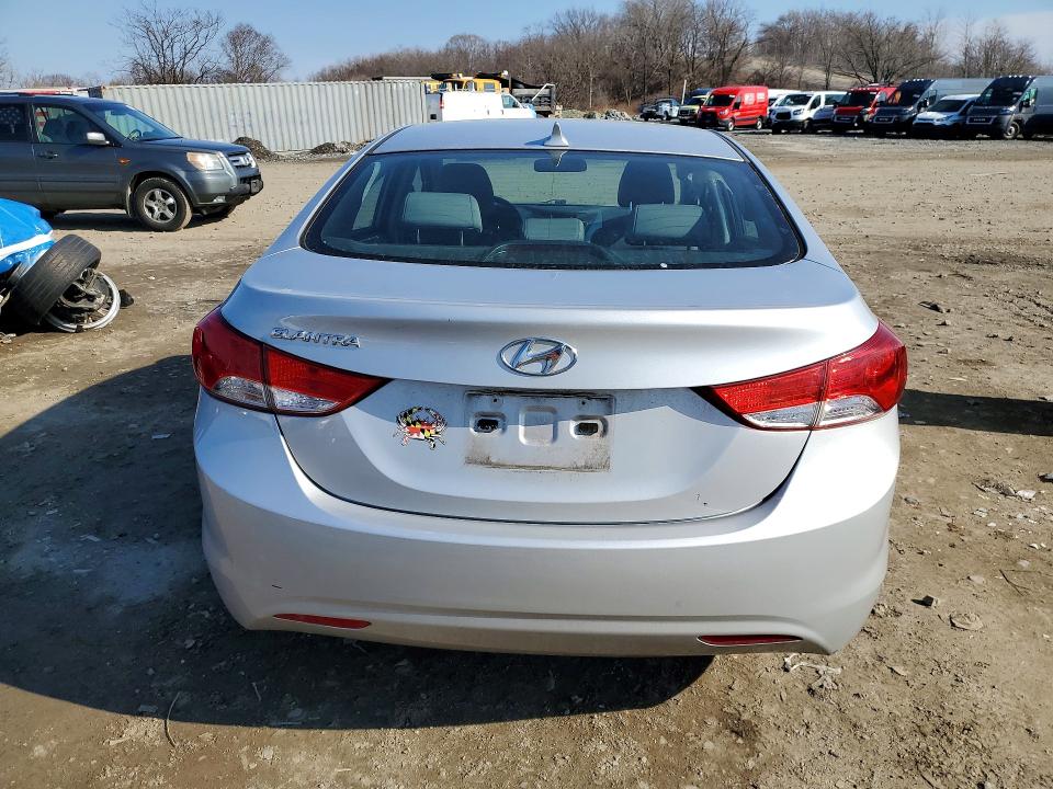 Продаж на аукціоні авто 2013 Hyundai Elantra, vin: KMHDH4AE7DU795585, номер лоту: 79107255