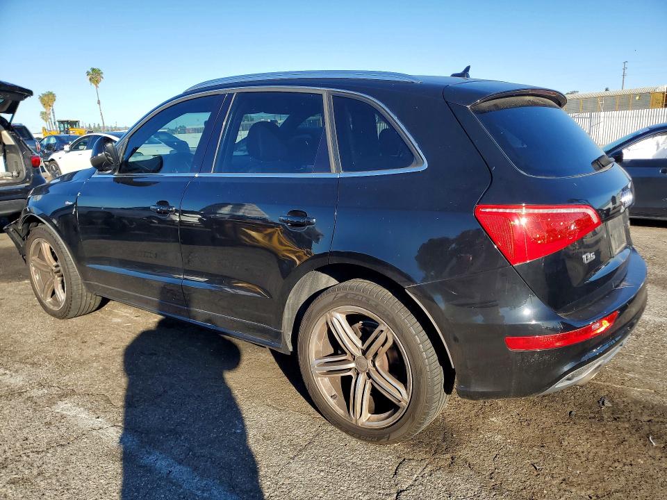 Продажа на аукционе авто 2010 Audi Q5, vin: WA1MKBFPXAA109437, номер лота: 77181325