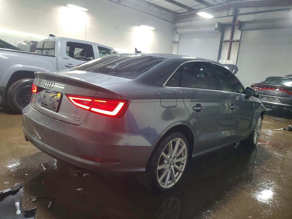 Продажа на аукционе авто 2015 Audi A3, vin: WAUEFGFF7F1009870, номер лота: 76800725