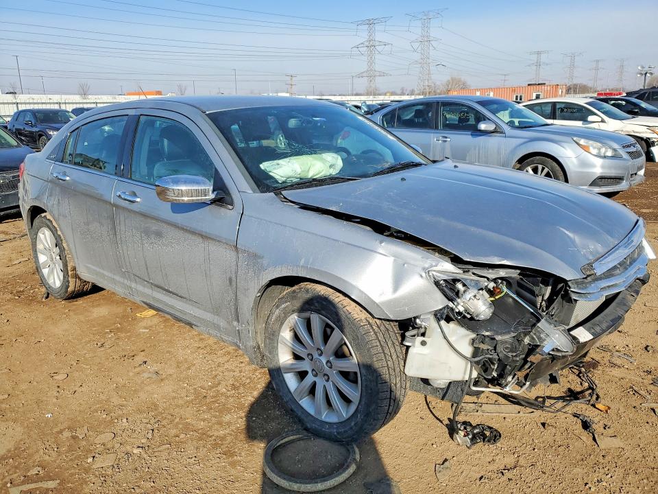 76559845 :رقم المزاد ، 1C3CCBCG4EN192904 vin ، 2014 Chrysler 200 مزاد بيع