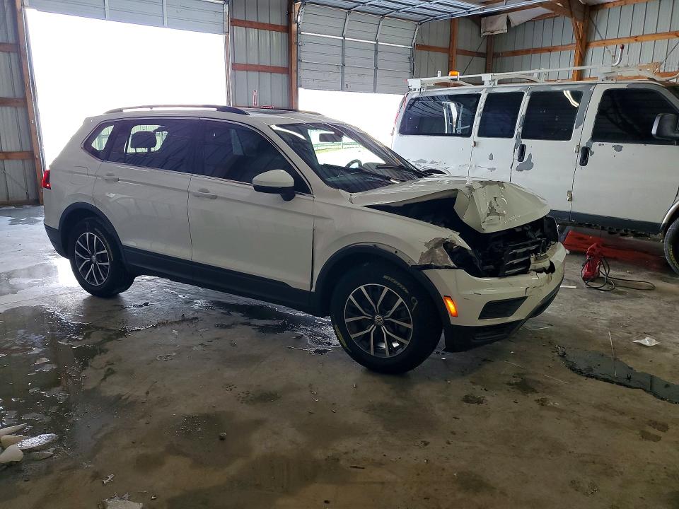 76797495 :رقم المزاد ، 3VV2B7AX5KM197496 vin ، 2019 Volkswagen Tiguan مزاد بيع