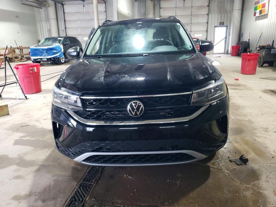 Продажа на аукционе авто 2024 Volkswagen Taos, vin: 3VV8X7B27RM122095, номер лота: 78269745
