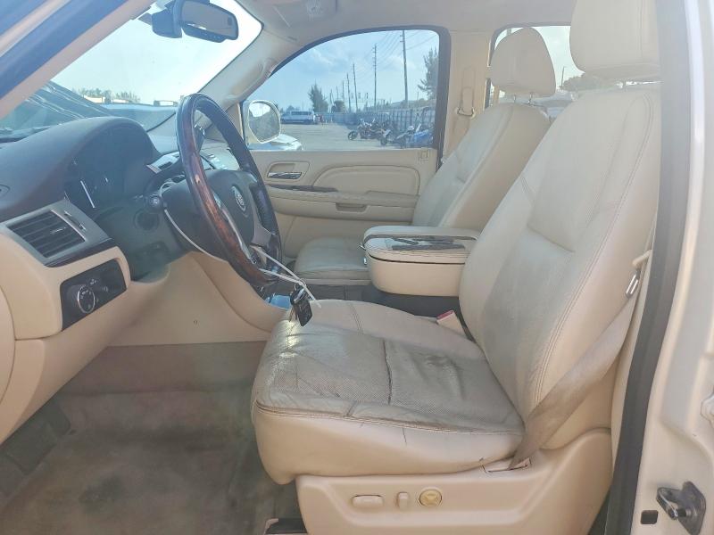 Продаж на аукціоні авто 2008 Cadillac Escalade, vin: 1GYFK66878R271742, номер лоту: 77370535