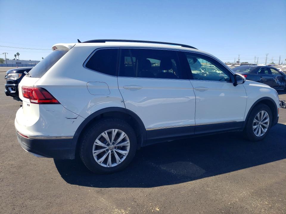 Продаж на аукціоні авто 2017 Volkswagen Tiguan, vin: 3VV3B7AX6JM059372, номер лоту: 74932335
