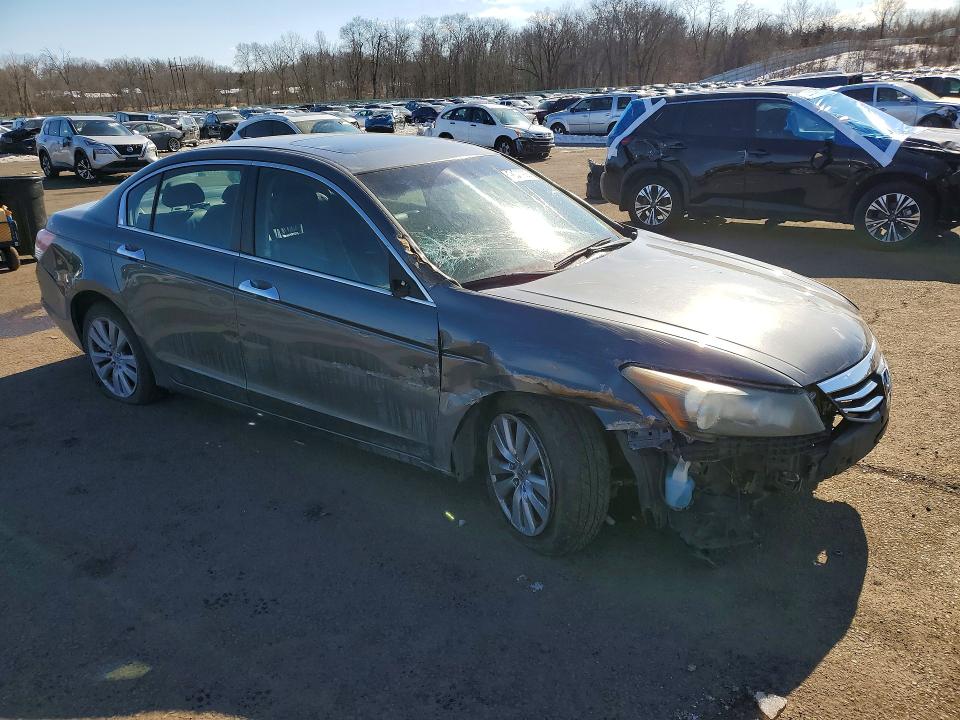 76577925 :رقم المزاد ، 1HGCP3F86BA009789 vin ، 2011 Honda Accord مزاد بيع