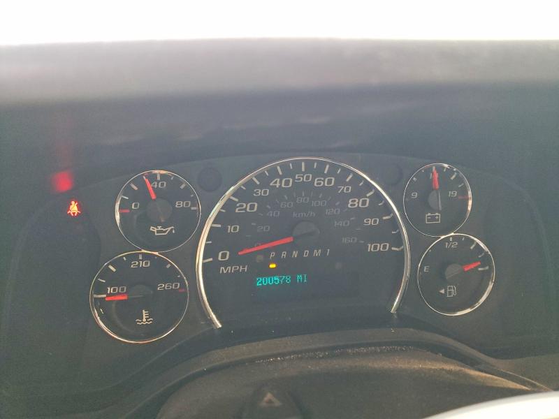 41637436 :رقم المزاد ، 1GB3G2CGXF1265660 vin ، 2015 Chevrolet Express G3500 مزاد بيع