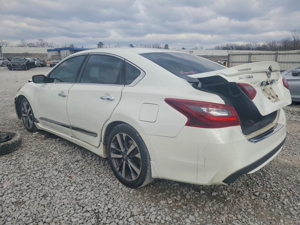 Продажа на аукционе авто 2017 Nissan Altima, vin: 1N4AL3AP4HN322086, номер лота: 77976545