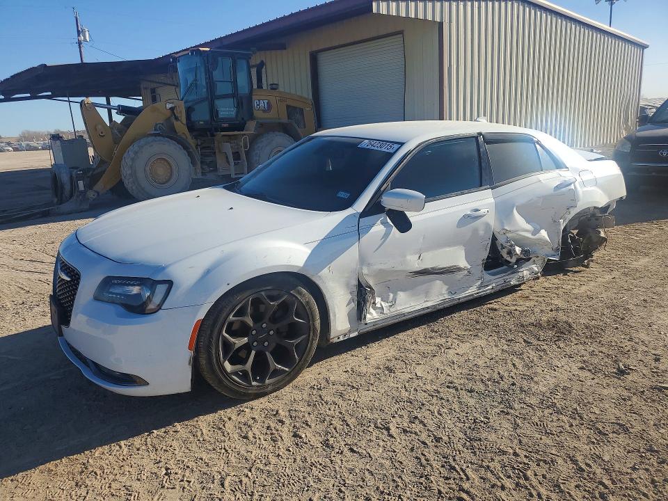 Продажа на аукционе авто 2020 Chrysler 300, vin: 2C3CCABG8LH137387, номер лота: 76423015