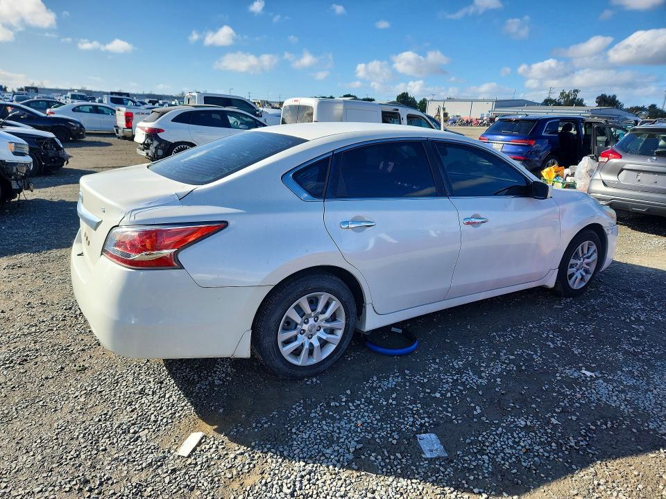 Продаж на аукціоні авто 2015 Nissan Altima, vin: 1N4AL3AP0FC464881, номер лоту: 77991065