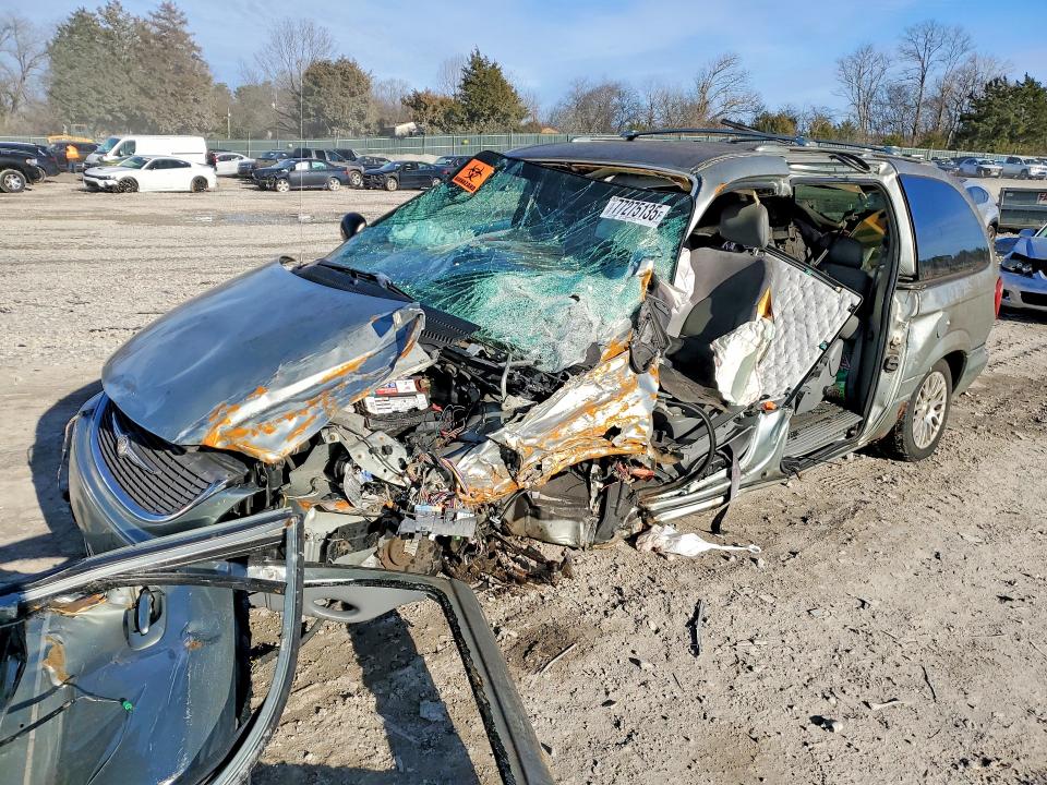 2004 Chrysler Town & Country მანქანა იყიდება აუქციონზე, vin: 2C8GP64L44R576234, აუქციონის ნომერი: 77275135