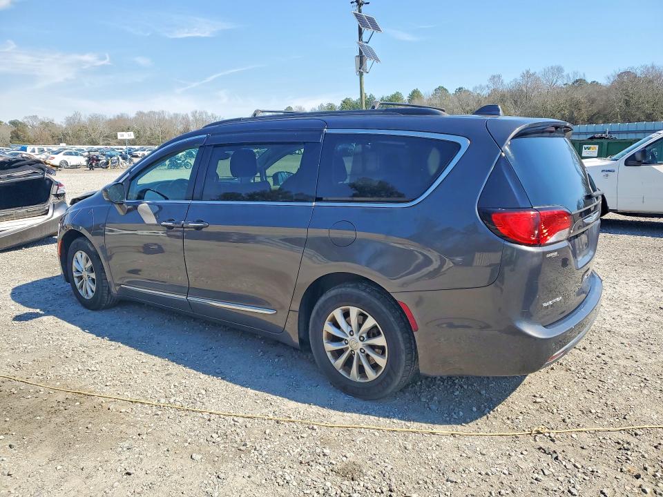 77528895 :رقم المزاد ، 2C4RC1BG8HR788364 vin ، 2017 Chrysler Pacifica مزاد بيع