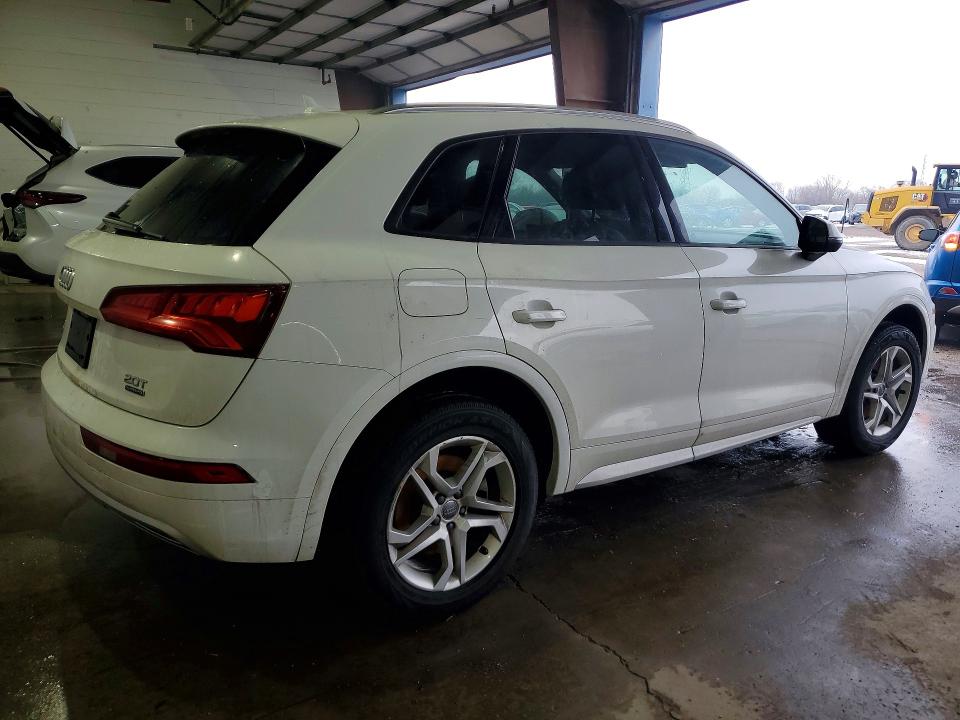 75515595 :رقم المزاد ، WA1ANAFY4J2007980 vin ، 2018 Audi Q5 Premium مزاد بيع