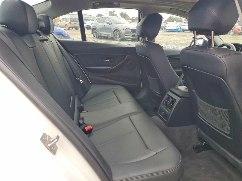 2014 Bmw 328 მანქანა იყიდება აუქციონზე, vin: WBA3B5C58EF959286, აუქციონის ნომერი: 77955365