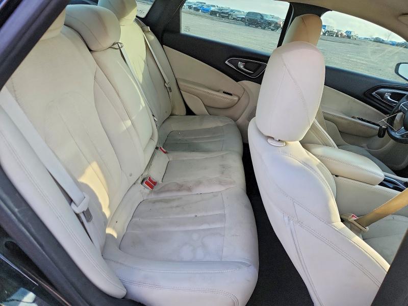 78300375 :رقم المزاد ، 1C3CCCABXFN504576 vin ، 2015 Chrysler 200 مزاد بيع
