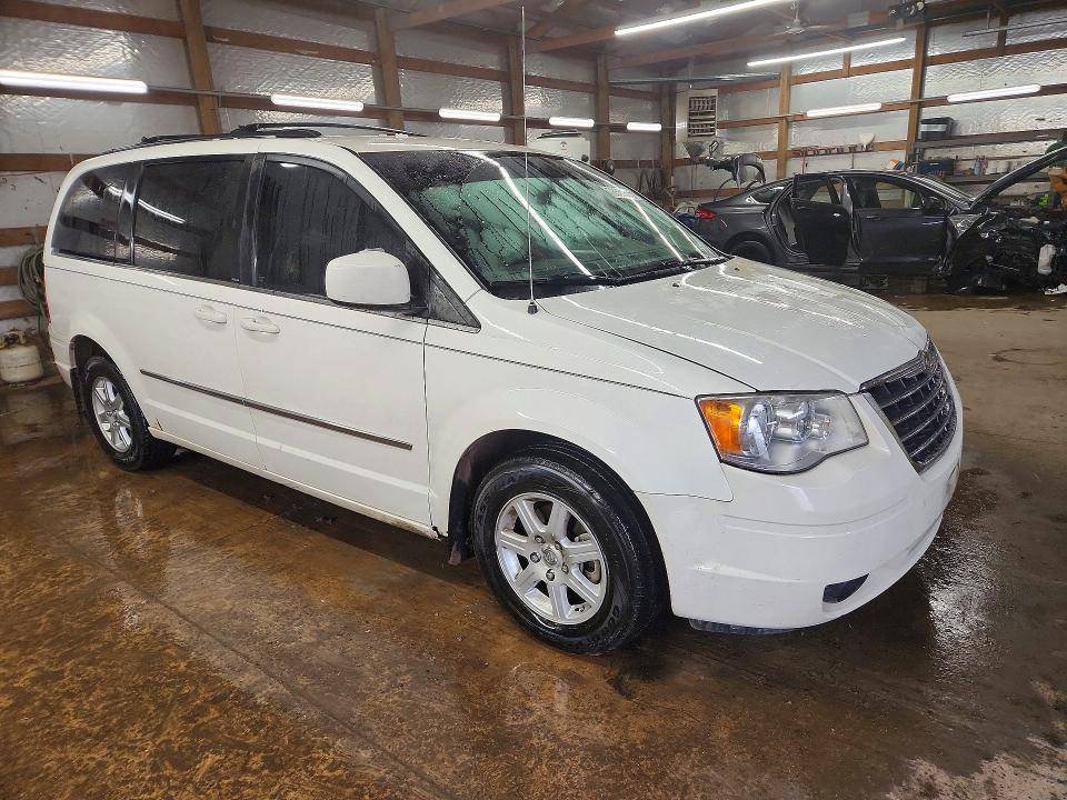 78561335 :رقم المزاد ، 2A4RR8D15AR422359 vin ، 2010 Chrysler Town & Country مزاد بيع