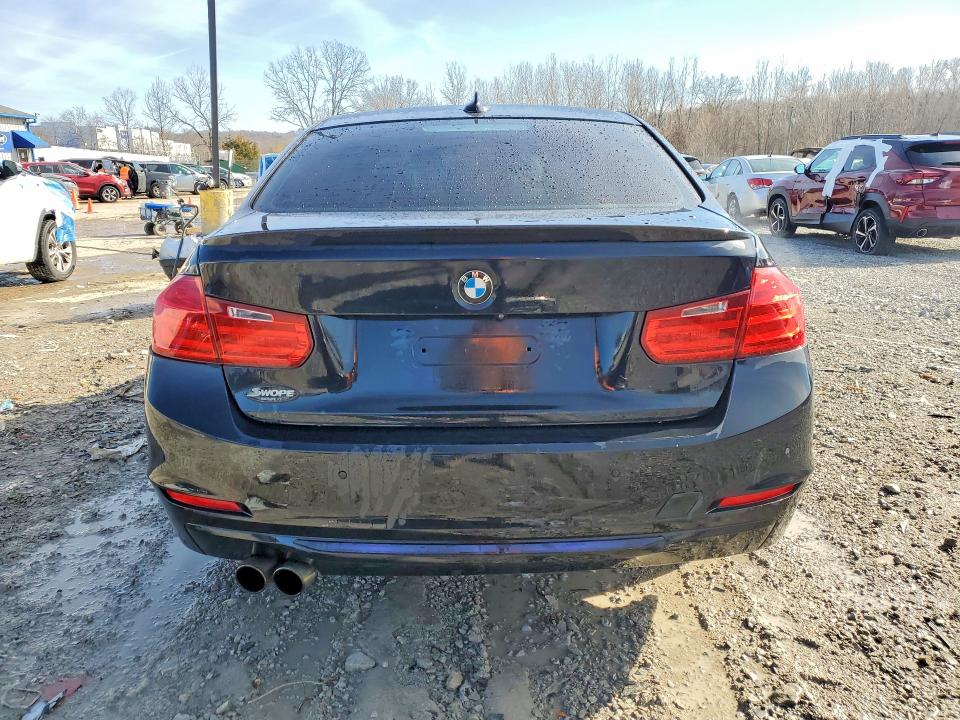 2015 Bmw 328 მანქანა იყიდება აუქციონზე, vin: WBA3B5G54FNS18022, აუქციონის ნომერი: 76903805