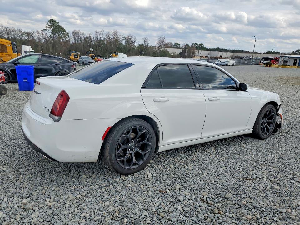 2019 Chrysler 300 მანქანა იყიდება აუქციონზე, vin: 2C3CCABG2KH625944, აუქციონის ნომერი: 77941665