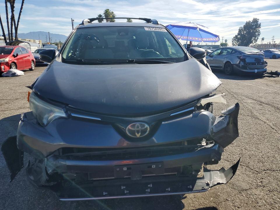 2017 Toyota Rav4 მანქანა იყიდება აუქციონზე, vin: JTMWFREV8HJ702364, აუქციონის ნომერი: 78758285