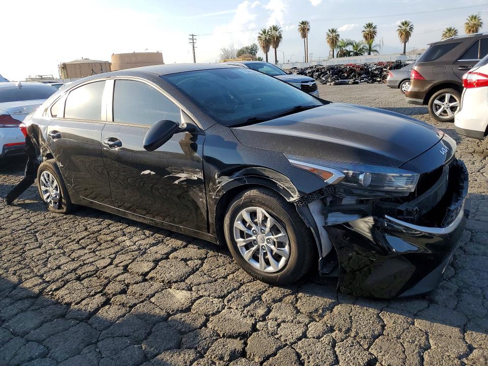 2022 Kia Forte მანქანა იყიდება აუქციონზე, vin: 3KPF24AD1NE461204, აუქციონის ნომერი: 76465345