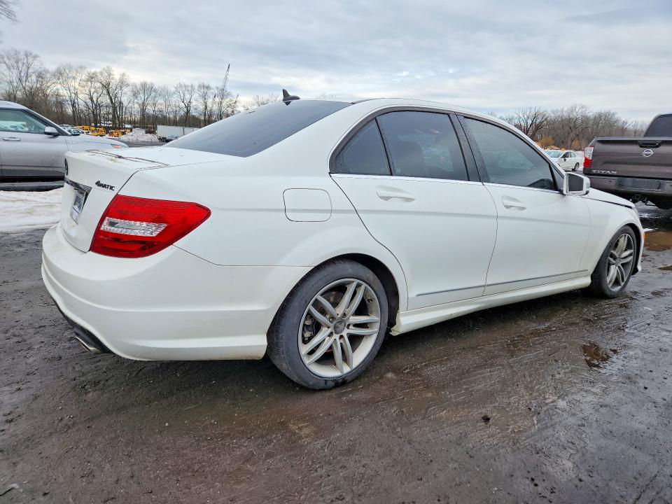 Продажа на аукционе авто 2013 Mercedes-benz C, vin: WDDGF8AB9DR274218, номер лота: 78237195