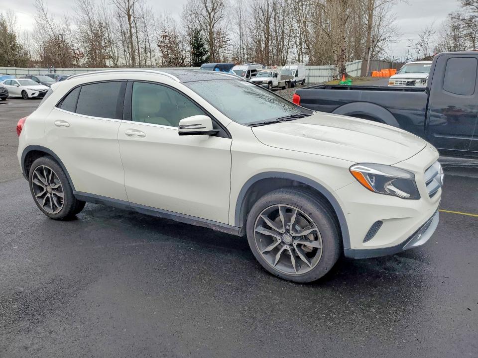 Продаж на аукціоні авто 2015 Mercedes-benz Gla, vin: WDCTG4GB0FJ040261, номер лоту: 75350875