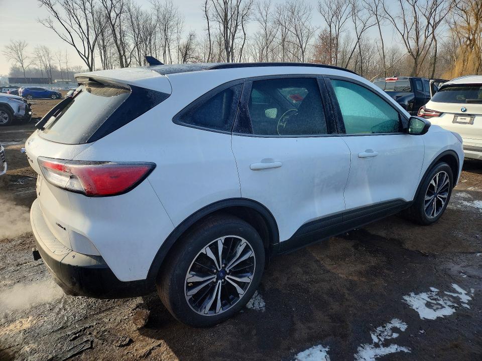 Продаж на аукціоні авто 2022 Ford Escape, vin: 1FMCU9H90NUA31771, номер лоту: 77080195