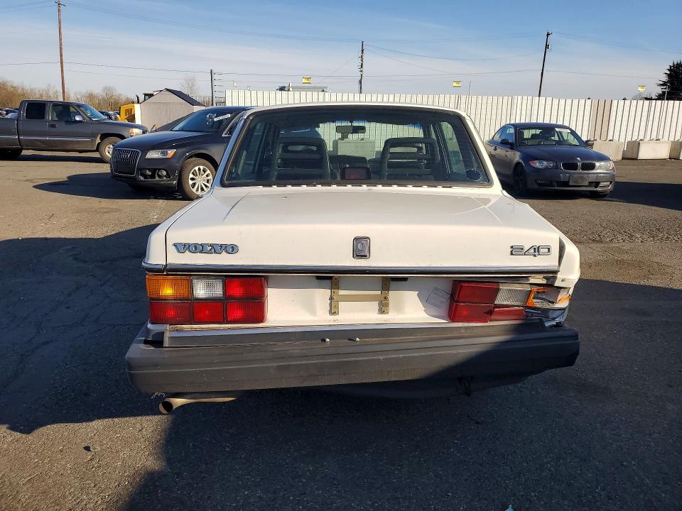 1993 Volvo 240 მანქანა იყიდება აუქციონზე, vin: YV1AS8808P1484192, აუქციონის ნომერი: 74071735