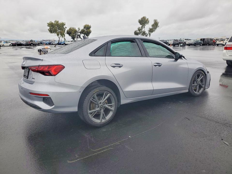 Aukcja sprzedaży 2024 Audi A3, vin: WAUGUDGY2RA040428, numer aukcji: 77111635