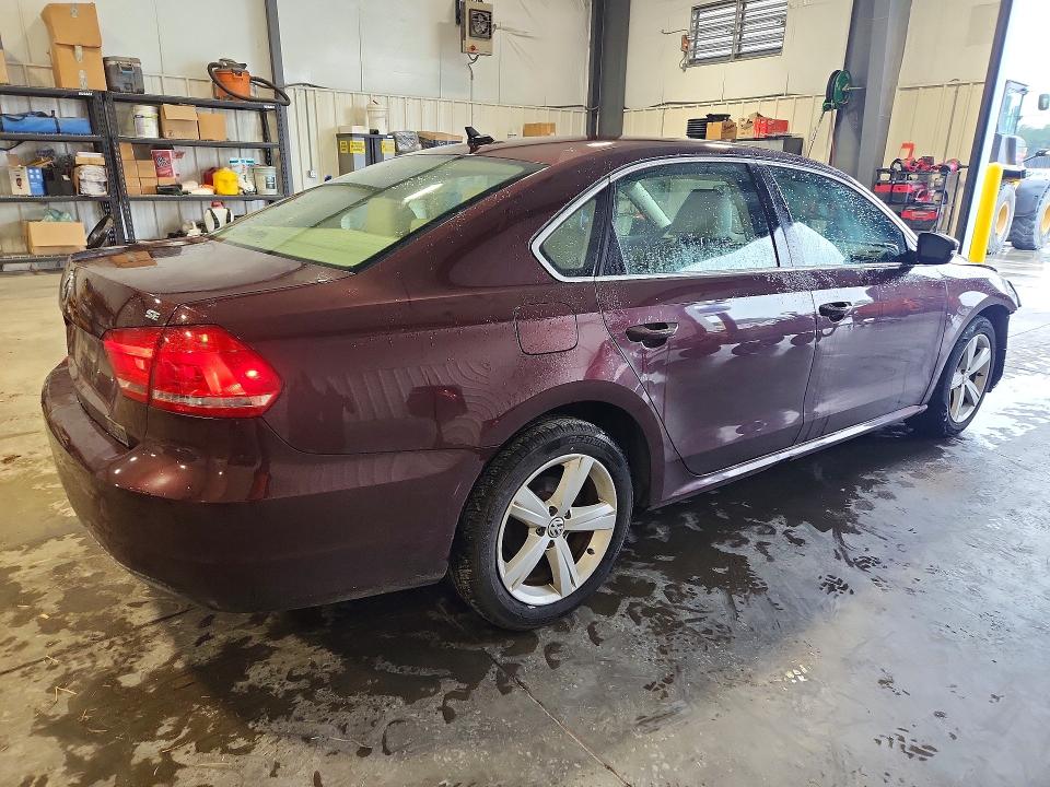 79043575 :رقم المزاد ، 1VWBP7A33EC019554 vin ، 2014 Volkswagen Passat مزاد بيع